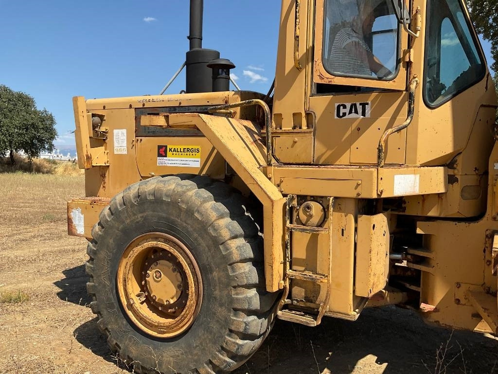 Ελαστιχοφόρος φορτωτής CAT 966C: φωτογραφία 14