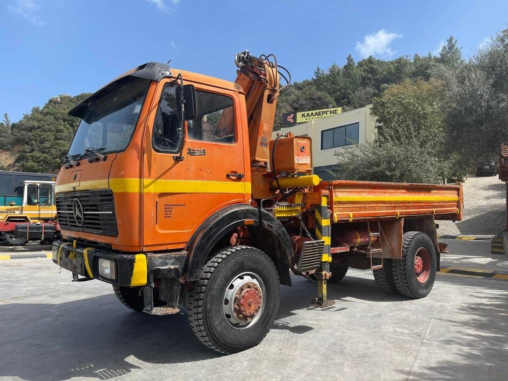 Mercedes-Benz 1626K - Φορτηγό με γερανό: φωτογραφία 3 Mercedes-Benz 1626K - Φορτηγό με γερανό: φωτογραφία 3