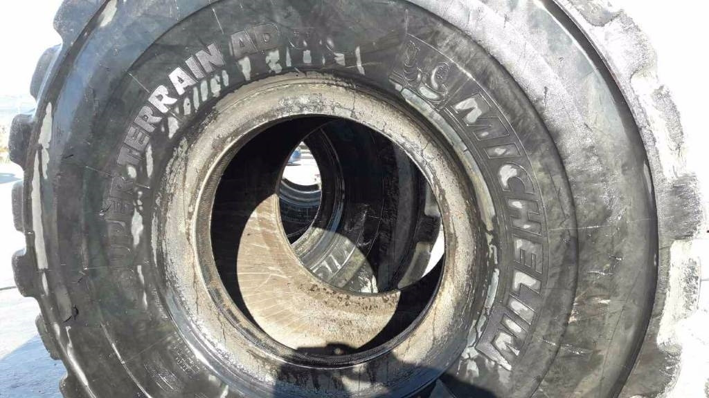Michelin 29,5R25 X-SUPER TERRAIN /AD - Ελαστικό: φωτογραφία 2 Michelin 29,5R25 X-SUPER TERRAIN /AD - Ελαστικό: φωτογραφία 2