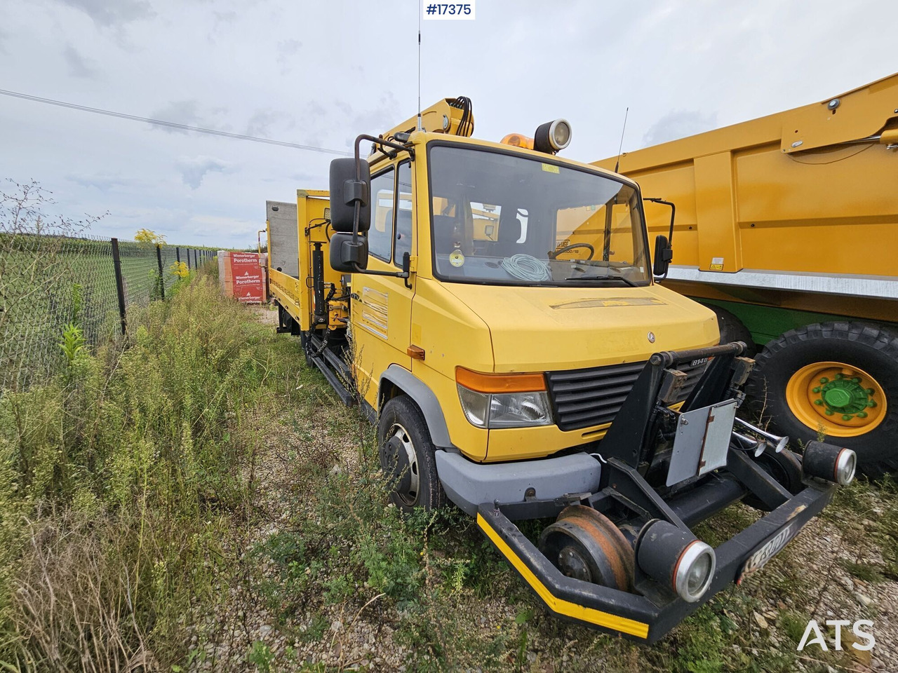 2003 Mercedes-Benz 814D dwudrogowy z HDS 16m - Φορτηγό με γερανό: φωτογραφία 2 2003 Mercedes-Benz 814D dwudrogowy z HDS 16m - Φορτηγό με γερανό: φωτογραφία 2