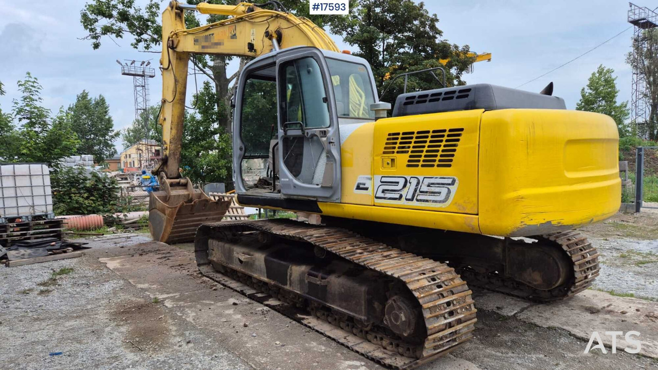 2005 New Holland E215 - Ερπυστριοφόρος εκσκαφέας: φωτογραφία 3 2005 New Holland E215 - Ερπυστριοφόρος εκσκαφέας: φωτογραφία 3
