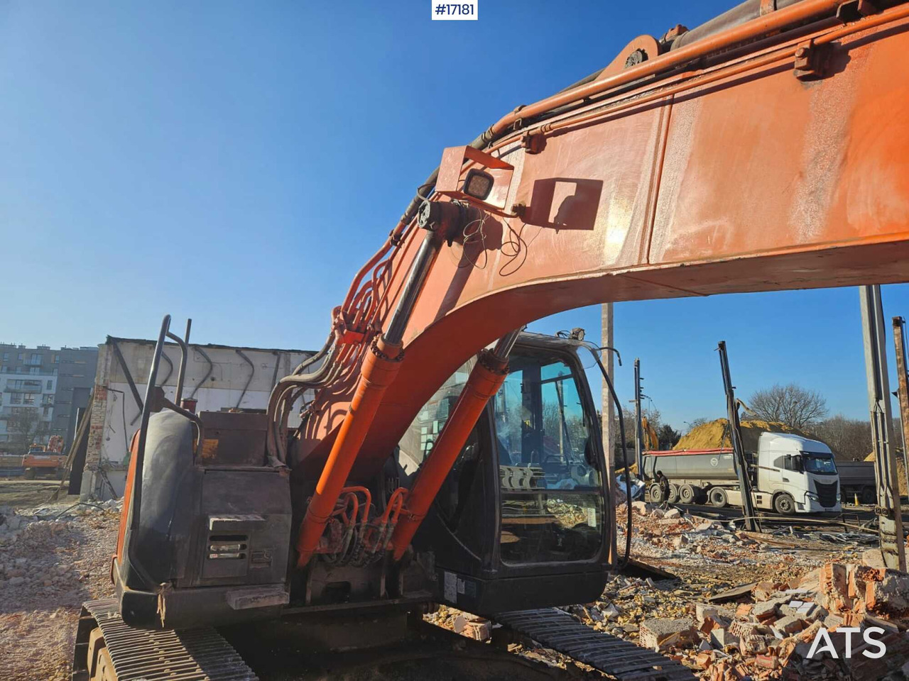 Hydraulic excavator Hitachi ZX225 LC (2013) - Ερπυστριοφόρος εκσκαφέας: φωτογραφία 4 Hydraulic excavator Hitachi ZX225 LC (2013) - Ερπυστριοφόρος εκσκαφέας: φωτογραφία 4