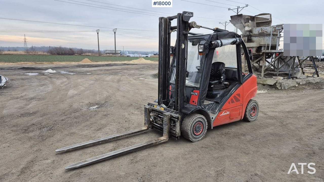 LINDE H25T forklift (2009) - Πετρελαιοκίνητο περονοφόρο: φωτογραφία 1 LINDE H25T forklift (2009) - Πετρελαιοκίνητο περονοφόρο: φωτογραφία 1