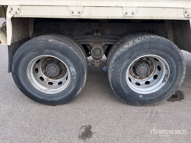 2010 Volvo FM420 8x4 Sleeper Tri/A Dump Truck - Φορτηγό ανατρεπόμενο: φωτογραφία 5 2010 Volvo FM420 8x4 Sleeper Tri/A Dump Truck - Φορτηγό ανατρεπόμενο: φωτογραφία 5