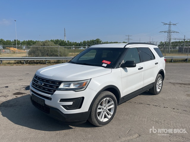 2015 Ford Explorer 4WD SUV - SUV: φωτογραφία 3 2015 Ford Explorer 4WD SUV - SUV: φωτογραφία 3