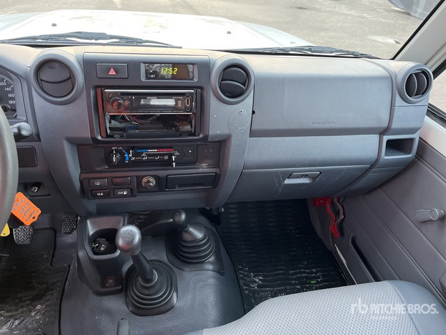 2018 Toyota Land Cruiser 4WD SUV - SUV: φωτογραφία 4 2018 Toyota Land Cruiser 4WD SUV - SUV: φωτογραφία 4