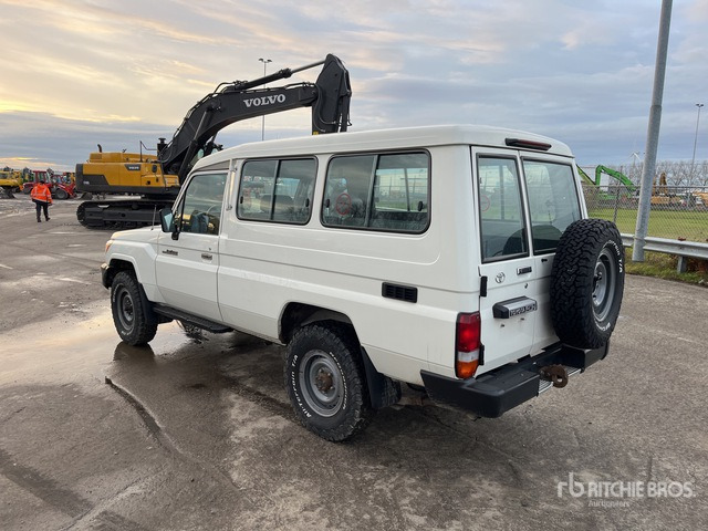 2018 Toyota Land Cruiser 4WD SUV - SUV: φωτογραφία 2 2018 Toyota Land Cruiser 4WD SUV - SUV: φωτογραφία 2