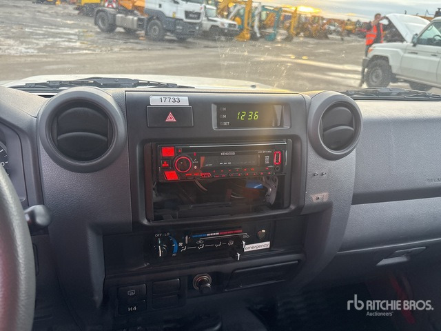 SUV 2020 Toyota Land Cruiser 4WD SUV: φωτογραφία 6 SUV 2020 Toyota Land Cruiser 4WD SUV: φωτογραφία 6