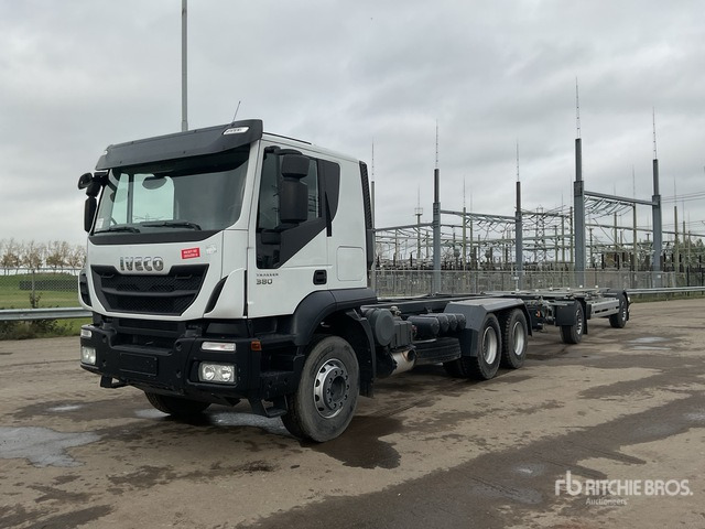 Iveco Trakker 380 T/A Sleeper Truck Tractor - Φορτηγό μεταφοράς εμπορευματοκιβωτίων/ Κινητό αμάξωμα: φωτογραφία 1 Iveco Trakker 380 T/A Sleeper Truck Tractor - Φορτηγό μεταφοράς εμπορευματοκιβωτίων/ Κινητό αμάξωμα: φωτογραφία 1