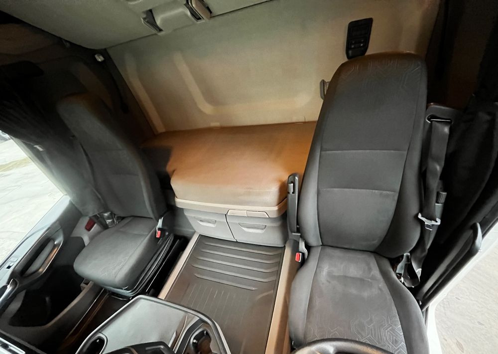 Φορτηγό μουσαμάς Scania R410 // 2018 Rok 6x2 // Retarder // Automat // Led // Navi // 77 //: φωτογραφία 18 Φορτηγό μουσαμάς Scania R410 // 2018 Rok 6x2 // Retarder // Automat // Led // Navi // 77 //: φωτογραφία 18