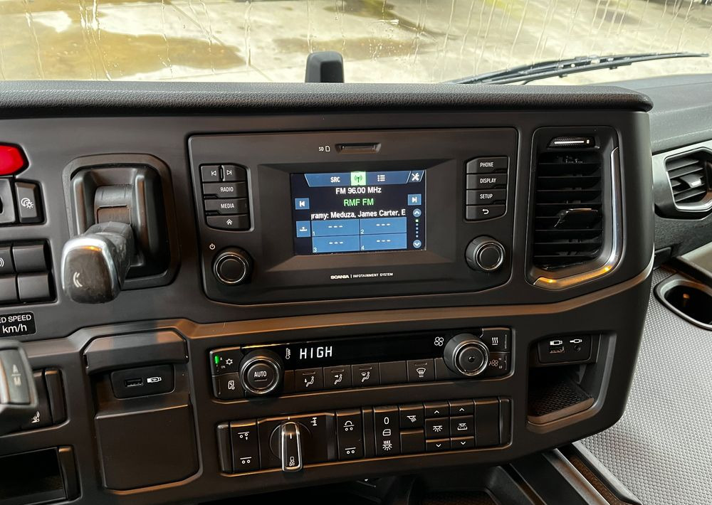 Φορτηγό μουσαμάς Scania R410 // 2018 Rok 6x2 // Retarder // Automat // Led // Navi // 77 //: φωτογραφία 16