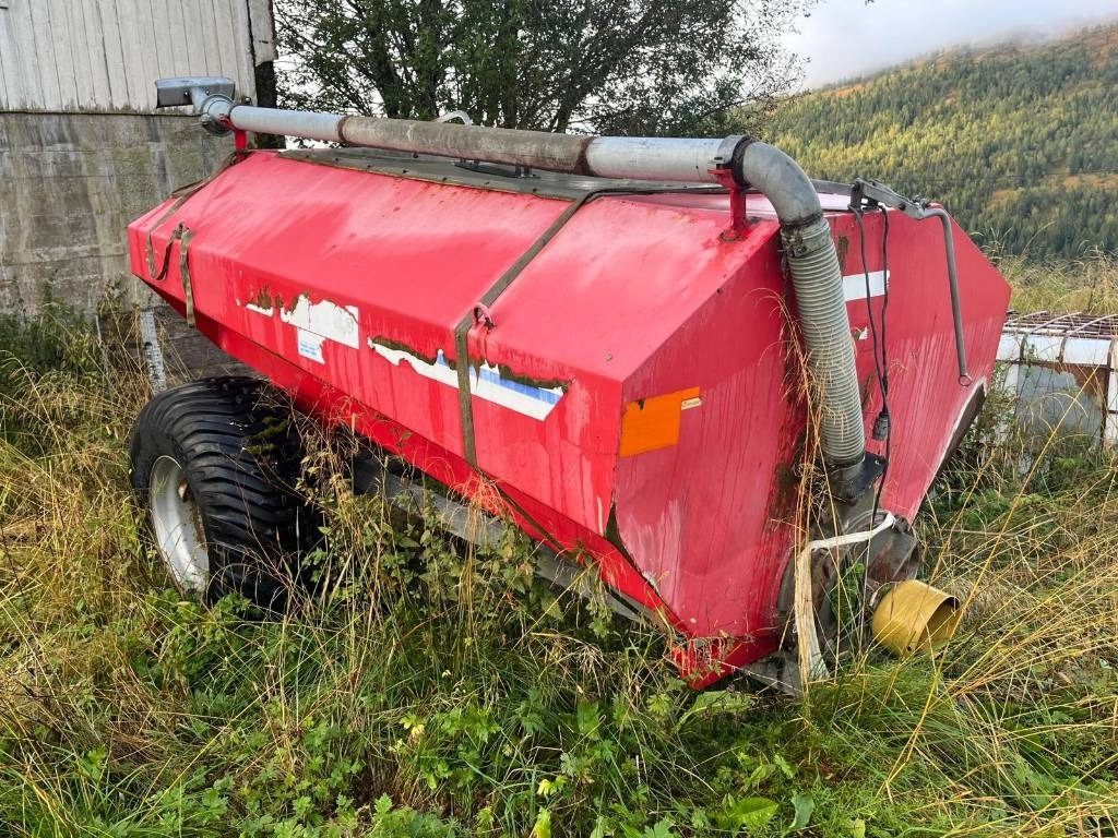 GB 4.8 Guffen Fertilizer Spreader - Κοπροδιανομέας υγρής κοπριάς: φωτογραφία 2 GB 4.8 Guffen Fertilizer Spreader - Κοπροδιανομέας υγρής κοπριάς: φωτογραφία 2