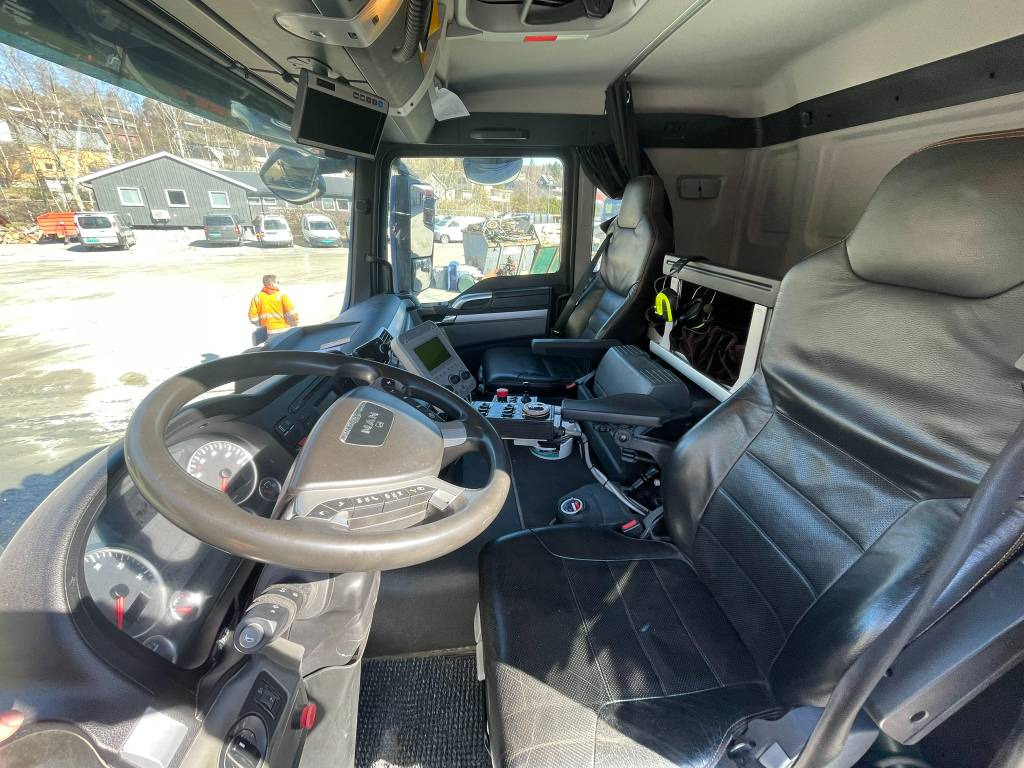 Φορτηγό ανατρεπόμενο MAN TGS 28.540 6x4 full sideåpning, opplegg for kran: φωτογραφία 16