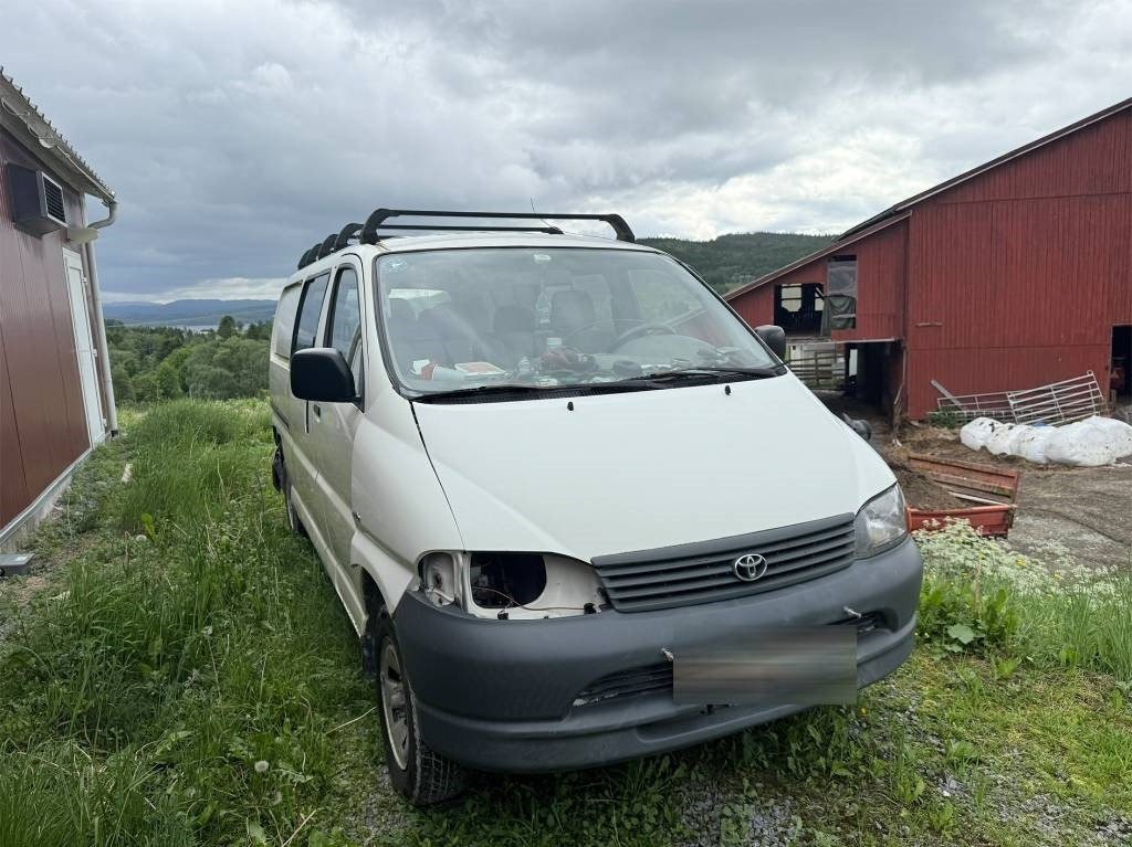 Toyota Hiace 4x4 - Μικρό βαν: φωτογραφία 2 Toyota Hiace 4x4 - Μικρό βαν: φωτογραφία 2