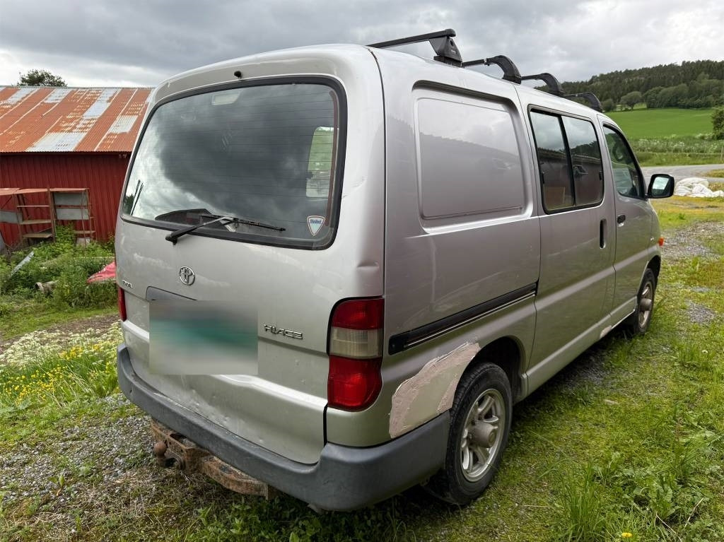 Toyota Hiace 4x4 - Μικρό βαν: φωτογραφία 5 Toyota Hiace 4x4 - Μικρό βαν: φωτογραφία 5