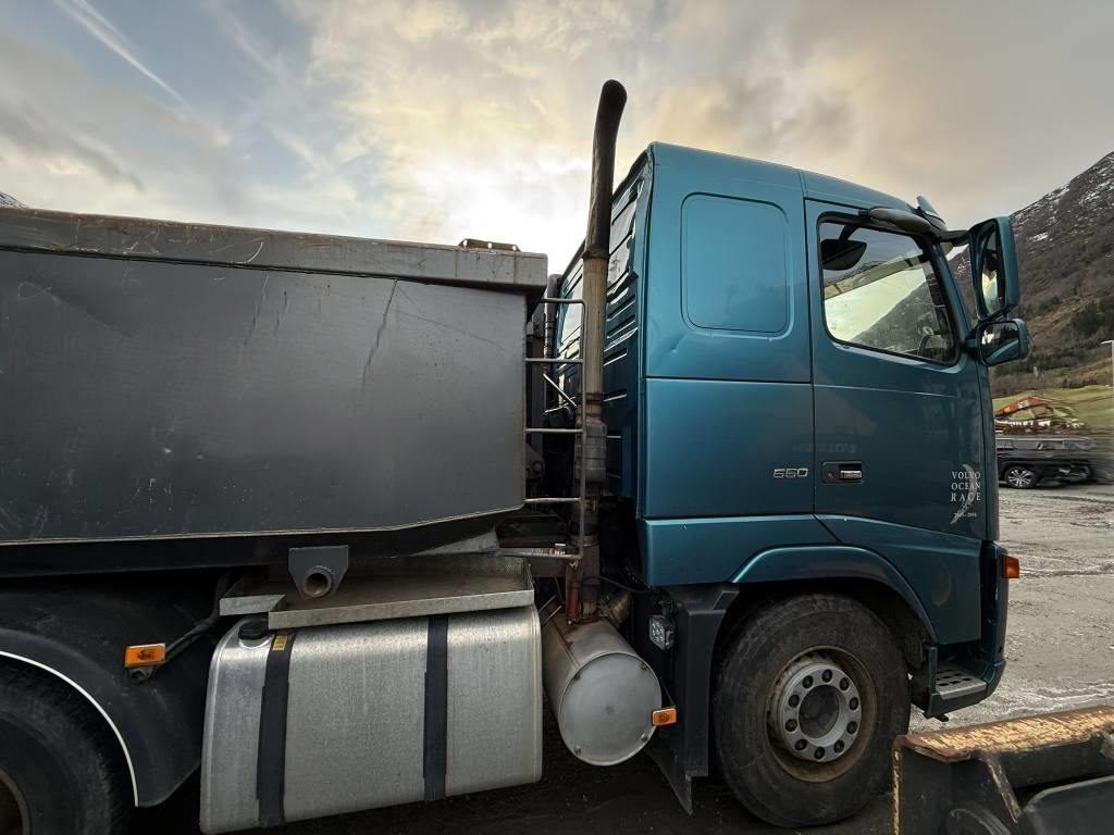 Volvo FH 16 550 6x2 - Φορτηγό ανατρεπόμενο: φωτογραφία 4 Volvo FH 16 550 6x2 - Φορτηγό ανατρεπόμενο: φωτογραφία 4