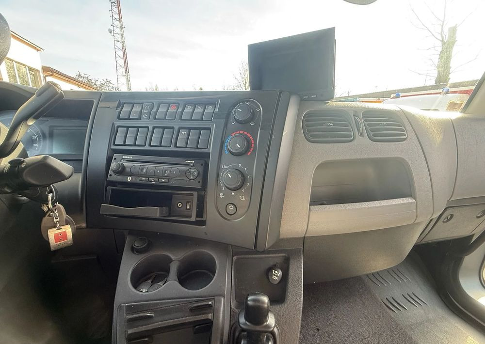 Μίσθωση  Renault D12 Renault D12: φωτογραφία 12 Μίσθωση  Renault D12 Renault D12: φωτογραφία 12