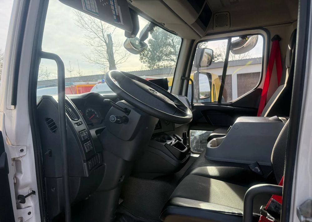 Μίσθωση  Renault D12 Renault D12: φωτογραφία 9 Μίσθωση  Renault D12 Renault D12: φωτογραφία 9