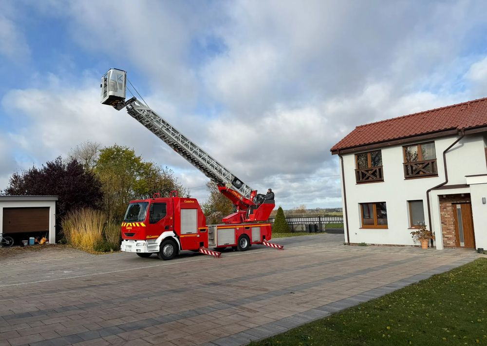 Renault Midlum 210 - Πυροσβεστικό όχημα: φωτογραφία 2 Renault Midlum 210 - Πυροσβεστικό όχημα: φωτογραφία 2