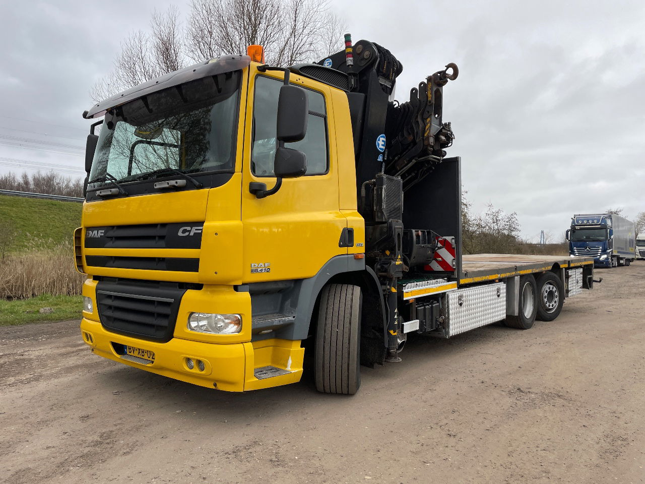DAF 85.410 Met Effer 470 6s laadkraan ladekran loadercrane crane palfinger hiab fassi - Φορτηγό με γερανό: φωτογραφία 1 DAF 85.410 Met Effer 470 6s laadkraan ladekran loadercrane crane palfinger hiab fassi - Φορτηγό με γερανό: φωτογραφία 1