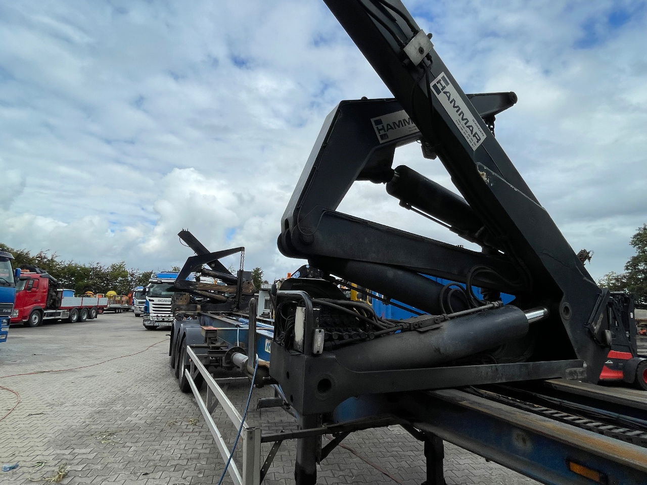 Hammar 151 HS side loader - Επικαθήμενο μεταφοράς εμπορευματοκιβωτίων/ Κινητό αμάξωμα: φωτογραφία 5 Hammar 151 HS side loader - Επικαθήμενο μεταφοράς εμπορευματοκιβωτίων/ Κινητό αμάξωμα: φωτογραφία 5