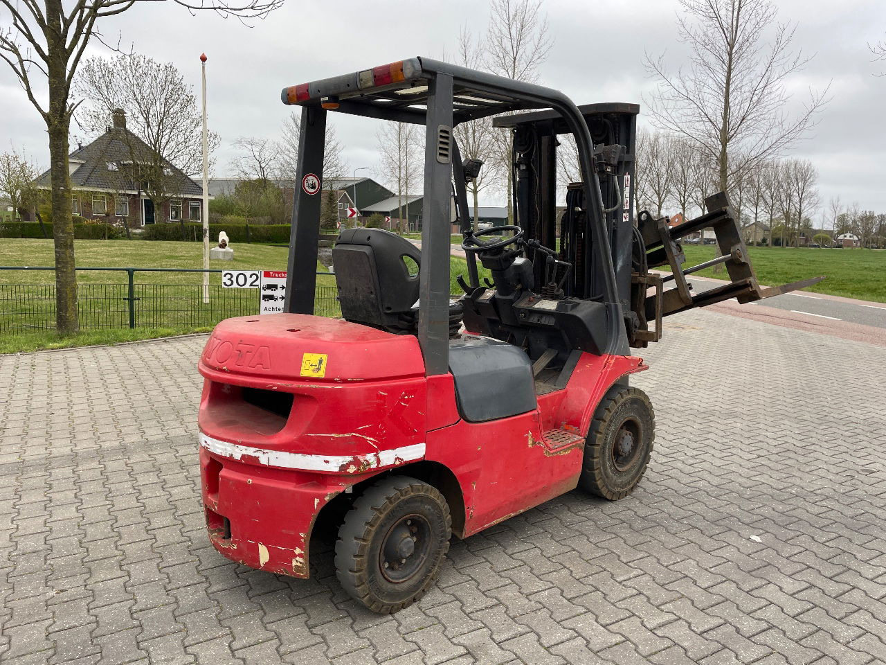 Toyota 62 7FDF25 2.5 ton diesel triplo vorkversteller rotator - Περονοφόρο όχημα: φωτογραφία 3 Toyota 62 7FDF25 2.5 ton diesel triplo vorkversteller rotator - Περονοφόρο όχημα: φωτογραφία 3