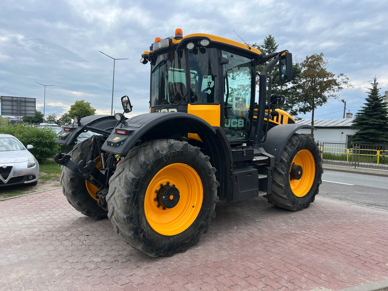 JCB Fastrac 4220 - Τρακτέρ: φωτογραφία 5 JCB Fastrac 4220 - Τρακτέρ: φωτογραφία 5