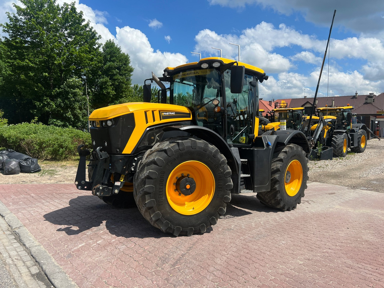 JCB Fastrac 4220 - Τρακτέρ: φωτογραφία 1 JCB Fastrac 4220 - Τρακτέρ: φωτογραφία 1