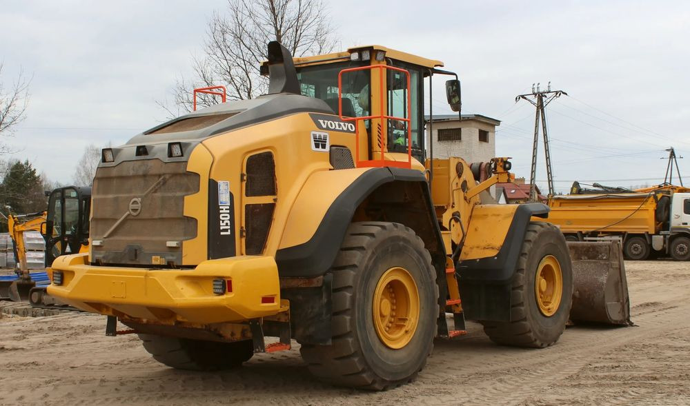 Volvo F150H - Ελαστιχοφόρος φορτωτής: φωτογραφία 4 Volvo F150H - Ελαστιχοφόρος φορτωτής: φωτογραφία 4