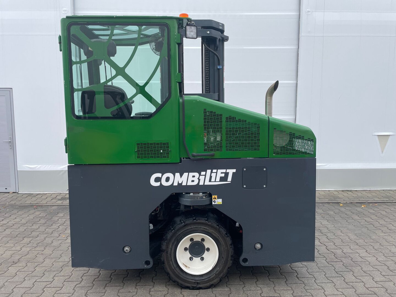 Combilift C4000 - 4-κίνητα ανυψωτικό στενών δρόμων: φωτογραφία 4 Combilift C4000 - 4-κίνητα ανυψωτικό στενών δρόμων: φωτογραφία 4