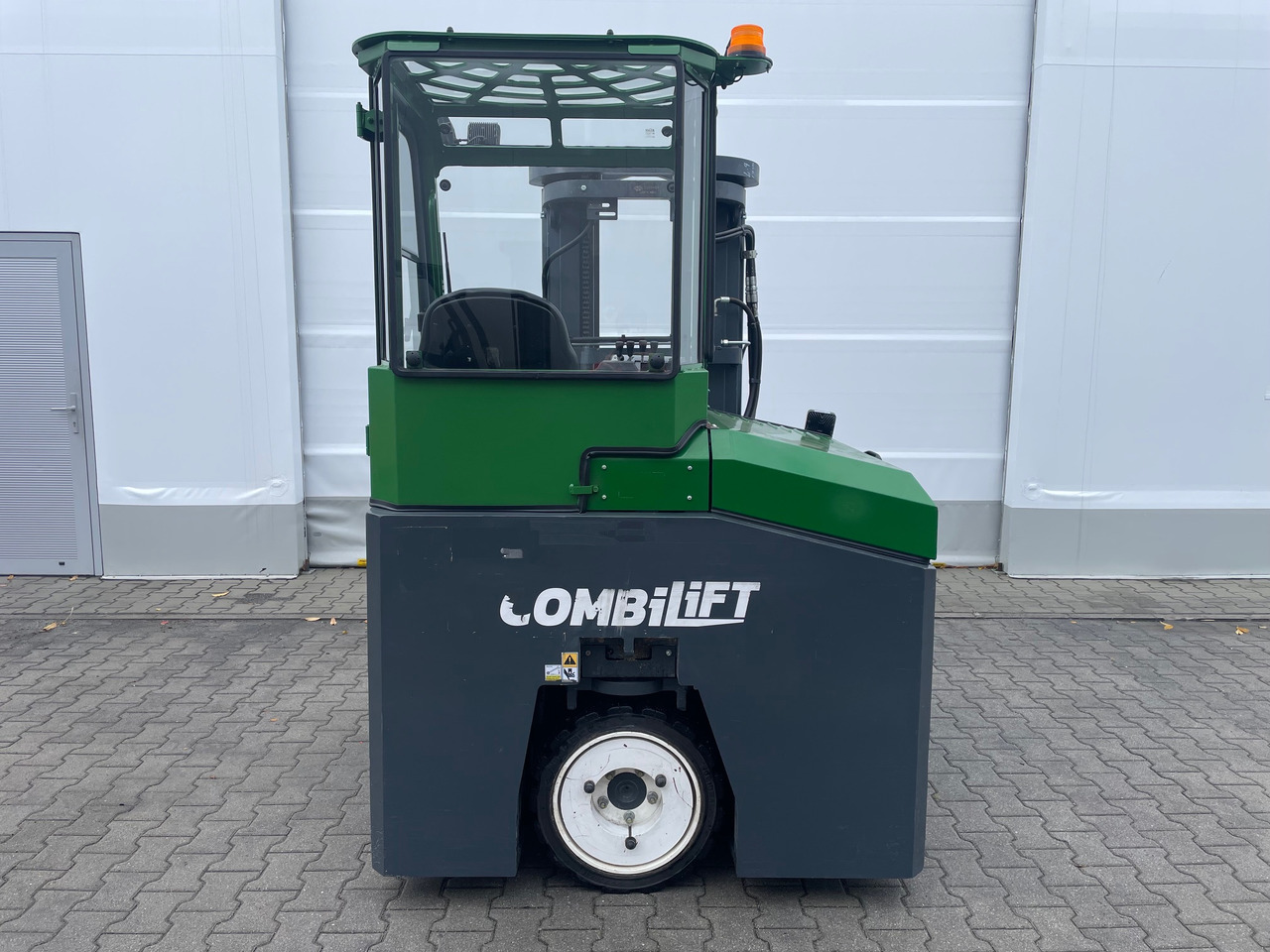 Combilift CBE 2500 - 4-κίνητα ανυψωτικό στενών δρόμων: φωτογραφία 4 Combilift CBE 2500 - 4-κίνητα ανυψωτικό στενών δρόμων: φωτογραφία 4