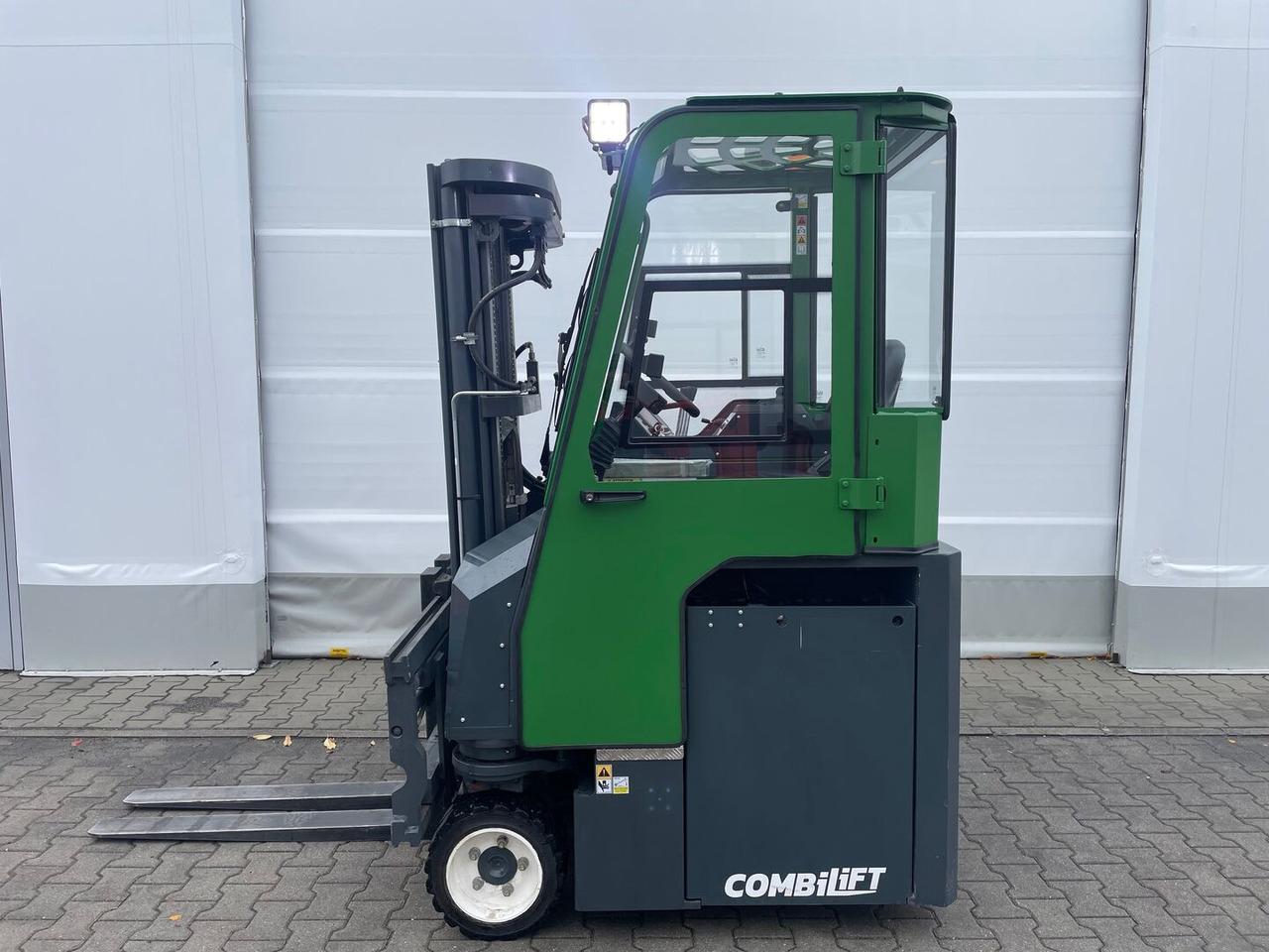 Combilift CBE 2500 - 4-κίνητα ανυψωτικό στενών δρόμων: φωτογραφία 1 Combilift CBE 2500 - 4-κίνητα ανυψωτικό στενών δρόμων: φωτογραφία 1