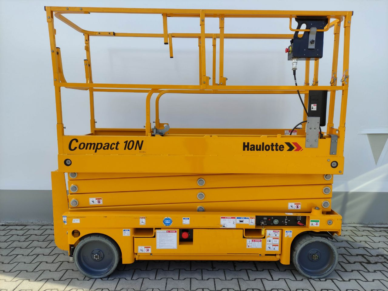 Haulotte Compact 10N - Ψαλιδωτό ανυψωτικό: φωτογραφία 2 Haulotte Compact 10N - Ψαλιδωτό ανυψωτικό: φωτογραφία 2