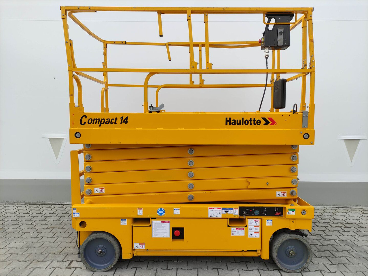 Haulotte Compact14 - Ψαλιδωτό ανυψωτικό: φωτογραφία 2 Haulotte Compact14 - Ψαλιδωτό ανυψωτικό: φωτογραφία 2