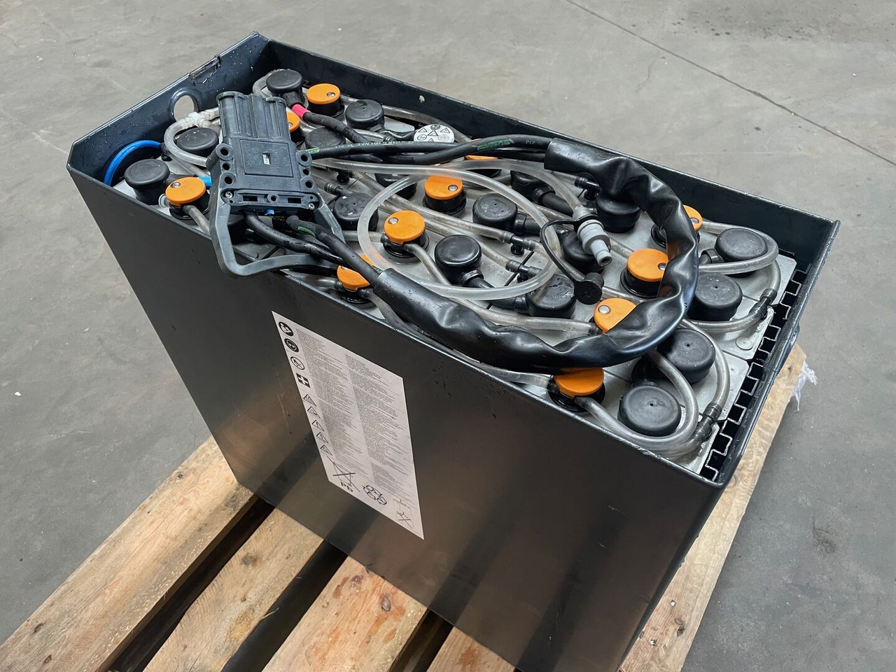Hawker 24 Volt I 3 PZS 375 - Συσσωρευτής για Ανυψωτικό μηχάνημα: φωτογραφία 1 Hawker 24 Volt I 3 PZS 375 - Συσσωρευτής για Ανυψωτικό μηχάνημα: φωτογραφία 1