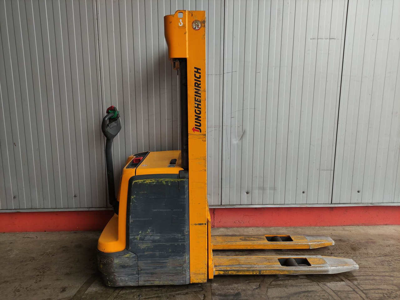 Jungheinrich EJC 216 - Μηχάνημα στοίβαξης: φωτογραφία 2 Jungheinrich EJC 216 - Μηχάνημα στοίβαξης: φωτογραφία 2