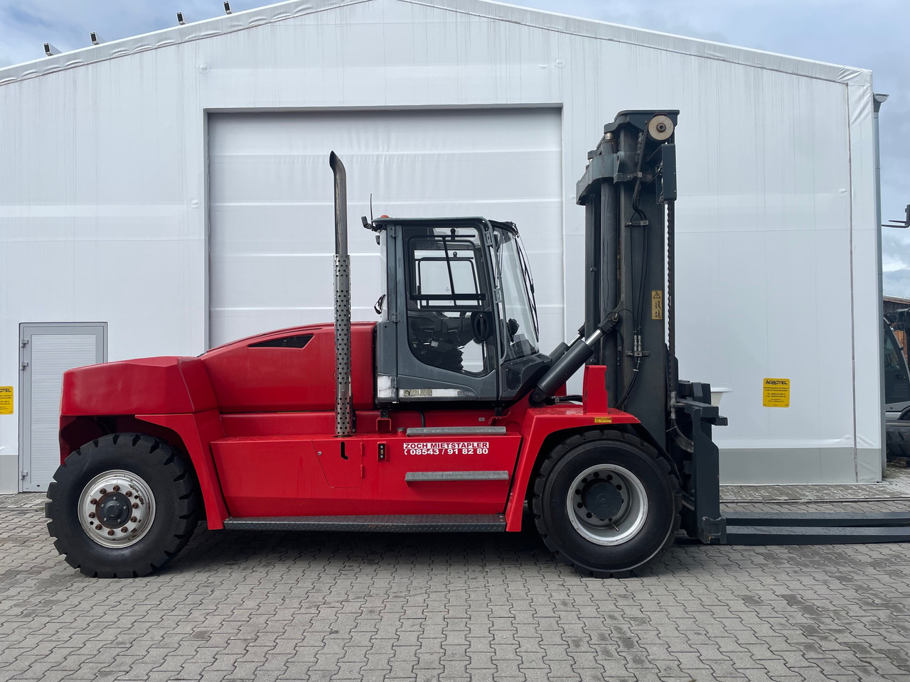 Kalmar DCG160-12 - Χειριστές δοχείο: φωτογραφία 2 Kalmar DCG160-12 - Χειριστές δοχείο: φωτογραφία 2