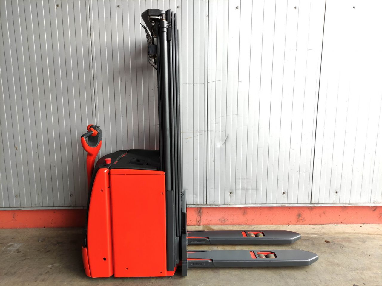 Linde L16-1173 - Μηχάνημα στοίβαξης: φωτογραφία 2 Linde L16-1173 - Μηχάνημα στοίβαξης: φωτογραφία 2