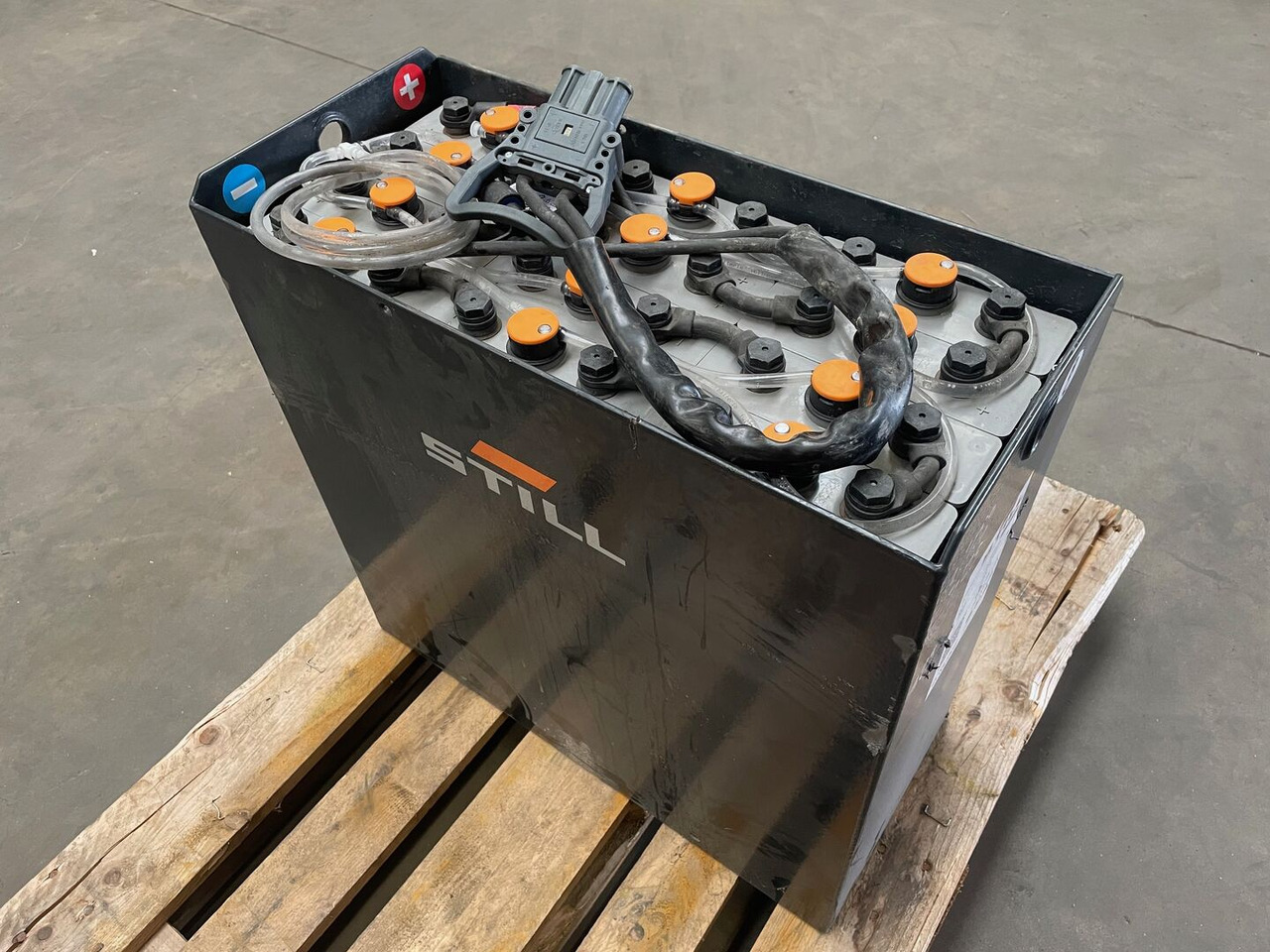 Sunlight I 24 Volt I 3 PzS 375 - Συσσωρευτής για Ανυψωτικό μηχάνημα: φωτογραφία 1 Sunlight I 24 Volt I 3 PzS 375 - Συσσωρευτής για Ανυψωτικό μηχάνημα: φωτογραφία 1
