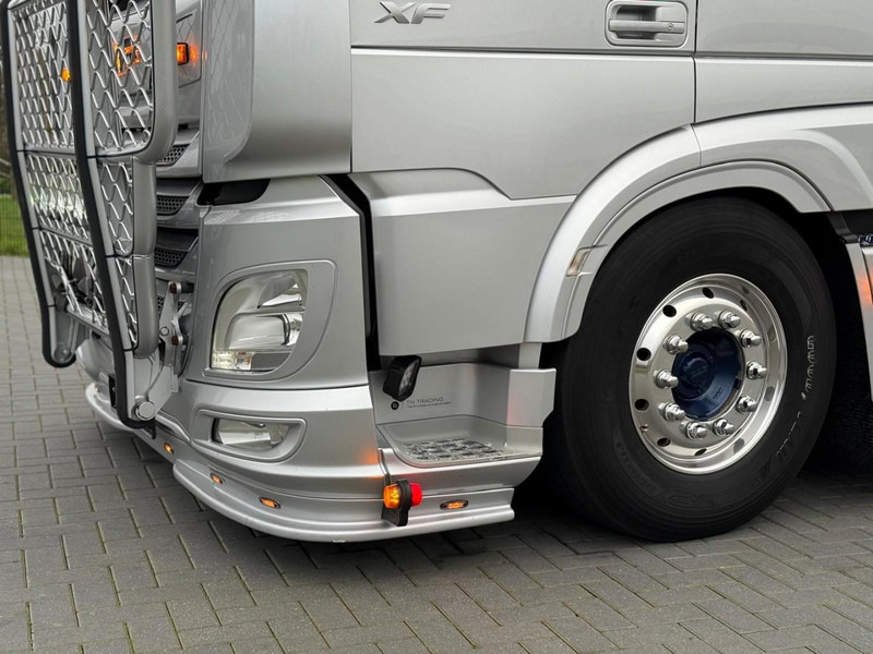 Τράκτορας DAF XF 530 FT VOLLUCHT, SHOWTRUCK, RETARDER, LEER, PTO/HYDRAULIEK.: φωτογραφία 19 Τράκτορας DAF XF 530 FT VOLLUCHT, SHOWTRUCK, RETARDER, LEER, PTO/HYDRAULIEK.: φωτογραφία 19