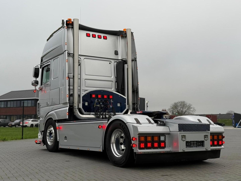 Τράκτορας DAF XF 530 FT VOLLUCHT, SHOWTRUCK, RETARDER, LEER, PTO/HYDRAULIEK.: φωτογραφία 18 Τράκτορας DAF XF 530 FT VOLLUCHT, SHOWTRUCK, RETARDER, LEER, PTO/HYDRAULIEK.: φωτογραφία 18