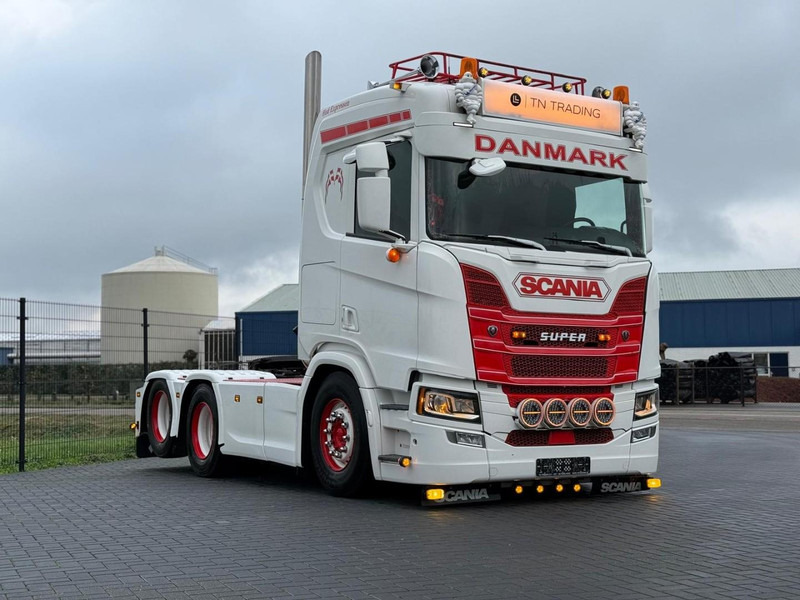Scania R500 NGS SHOWTRUCK, 2.95WB, HYDRAULIEK, VOLLUCHT, OLD SCHOOL. - Τράκτορας: φωτογραφία 1 Scania R500 NGS SHOWTRUCK, 2.95WB, HYDRAULIEK, VOLLUCHT, OLD SCHOOL. - Τράκτορας: φωτογραφία 1