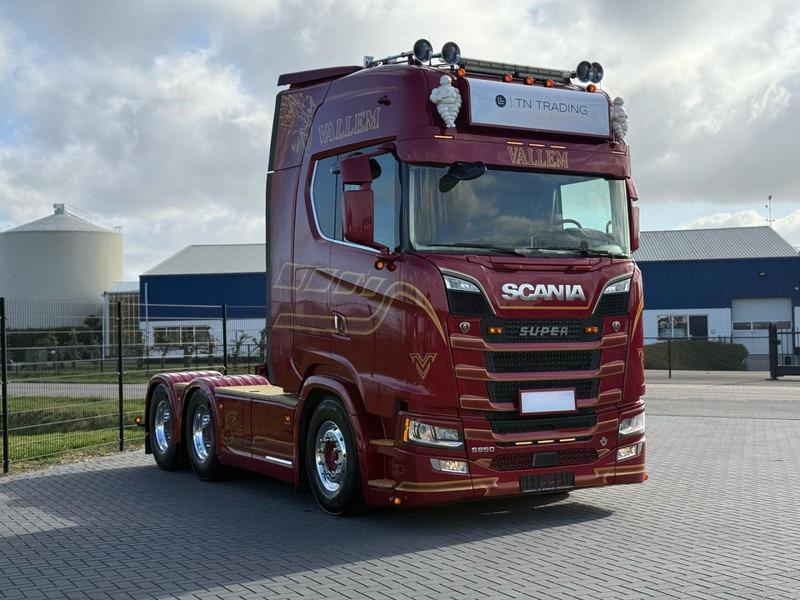 Scania S650 V8 NGS FULL AIR, SHOW, INTERIOR, ALCOA, HYDRAULIC/PTO. - Τράκτορας: φωτογραφία 4 Scania S650 V8 NGS FULL AIR, SHOW, INTERIOR, ALCOA, HYDRAULIC/PTO. - Τράκτορας: φωτογραφία 4