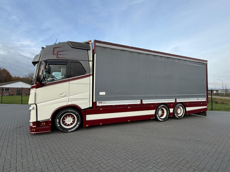 Volvo FH 13.500XL SHOW TRUCK, SPECIAL INTERIOR, TOP STAAT, VOLLUCHT, LAGE KM. - Φορτηγό κόφα: φωτογραφία 5 Volvo FH 13.500XL SHOW TRUCK, SPECIAL INTERIOR, TOP STAAT, VOLLUCHT, LAGE KM. - Φορτηγό κόφα: φωτογραφία 5