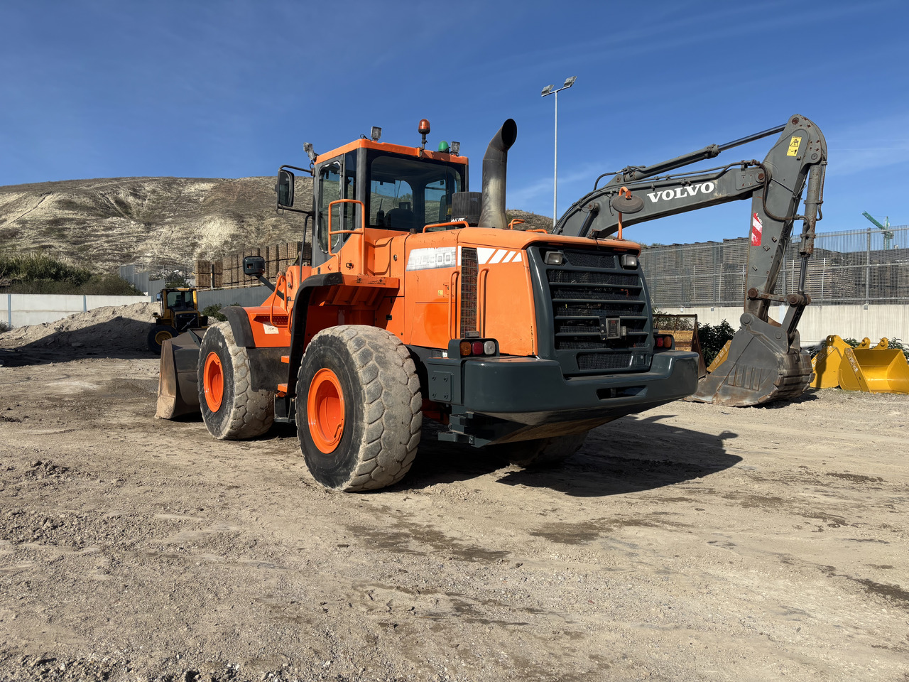 Doosan DL300 - Ελαστιχοφόρος φορτωτής: φωτογραφία 3 Doosan DL300 - Ελαστιχοφόρος φορτωτής: φωτογραφία 3