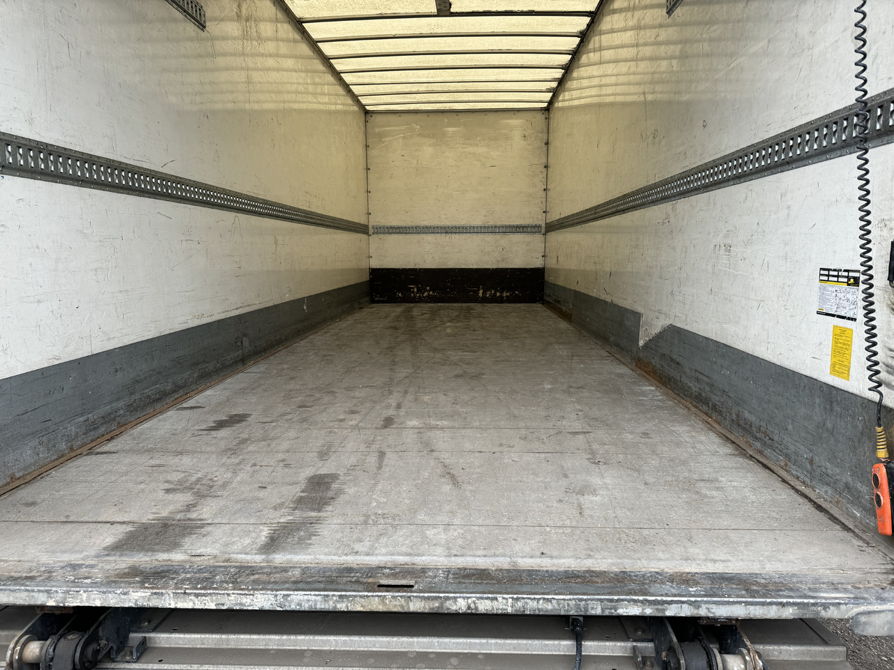 MERCEDES-BENZ ATEGO 1524 - Φορτηγό κόφα: φωτογραφία 4 MERCEDES-BENZ ATEGO 1524 - Φορτηγό κόφα: φωτογραφία 4
