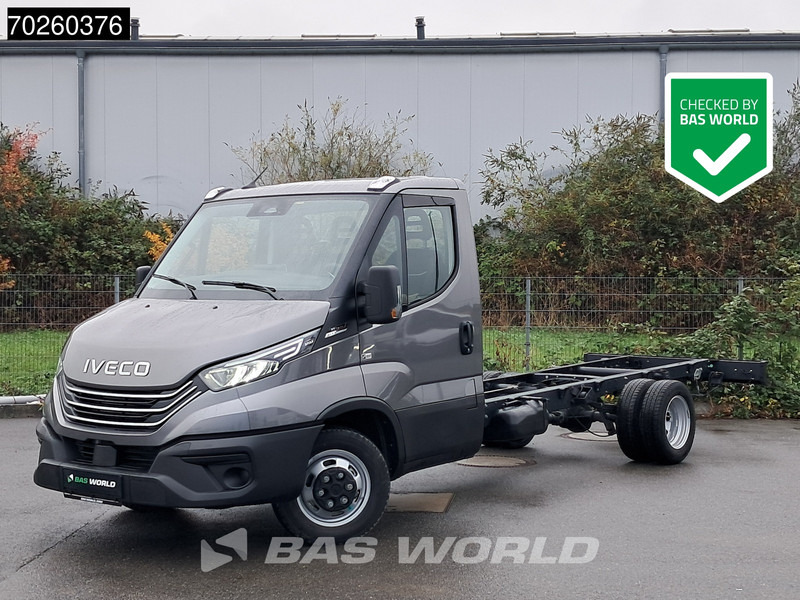 Iveco Daily 35C21 Neu! 3.0L 2025-Modell Automatik 210PS Radstand 410 Fahrgestell Doppelbereifung LED ACC Klima Euro6 Chassis A/C - Ελαφρύ επαγγελματικό: φωτογραφία 1 Iveco Daily 35C21 Neu! 3.0L 2025-Modell Automatik 210PS Radstand 410 Fahrgestell Doppelbereifung LED ACC Klima Euro6 Chassis A/C - Ελαφρύ επαγγελματικό: φωτογραφία 1