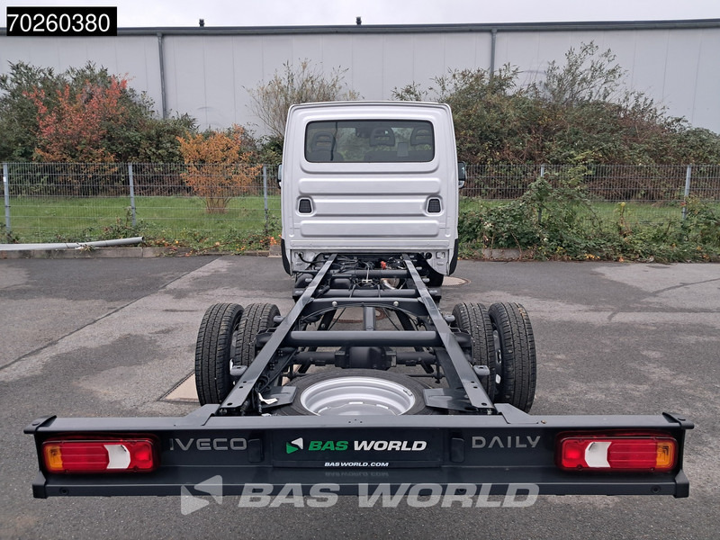 Iveco Daily 35C21 Neu! 3.0L 2025-Modell Automatik 210PS Radstand 410 Fahrgestell Doppelbereifung LED ACC Klima Euro6 Chassis A/C - Ελαφρύ επαγγελματικό: φωτογραφία 3 Iveco Daily 35C21 Neu! 3.0L 2025-Modell Automatik 210PS Radstand 410 Fahrgestell Doppelbereifung LED ACC Klima Euro6 Chassis A/C - Ελαφρύ επαγγελματικό: φωτογραφία 3