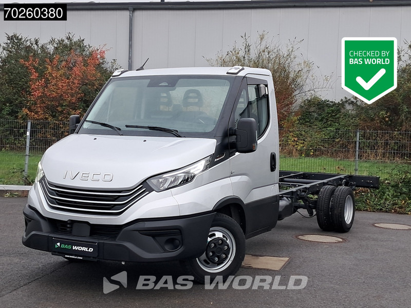 Iveco Daily 35C21 Neu! 3.0L 2025-Modell Automatik 210PS Radstand 410 Fahrgestell Doppelbereifung LED ACC Klima Euro6 Chassis A/C - Ελαφρύ επαγγελματικό: φωτογραφία 1 Iveco Daily 35C21 Neu! 3.0L 2025-Modell Automatik 210PS Radstand 410 Fahrgestell Doppelbereifung LED ACC Klima Euro6 Chassis A/C - Ελαφρύ επαγγελματικό: φωτογραφία 1