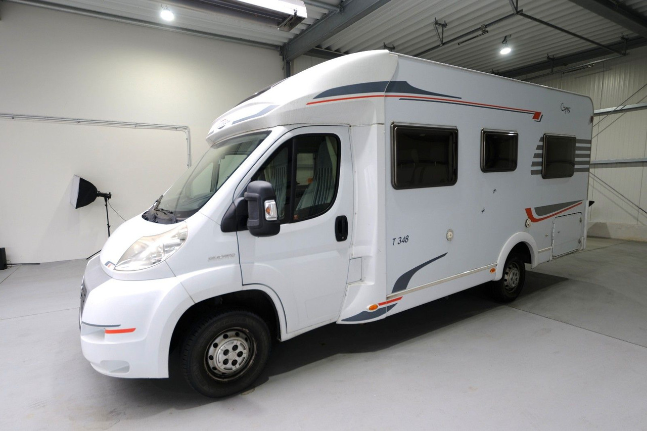 Carado T 348/Festbett+Hubbett/Klima/Markise/Finanz. - Ημιενιαίο αυτοκινούμενο: φωτογραφία 2 Carado T 348/Festbett+Hubbett/Klima/Markise/Finanz. - Ημιενιαίο αυτοκινούμενο: φωτογραφία 2